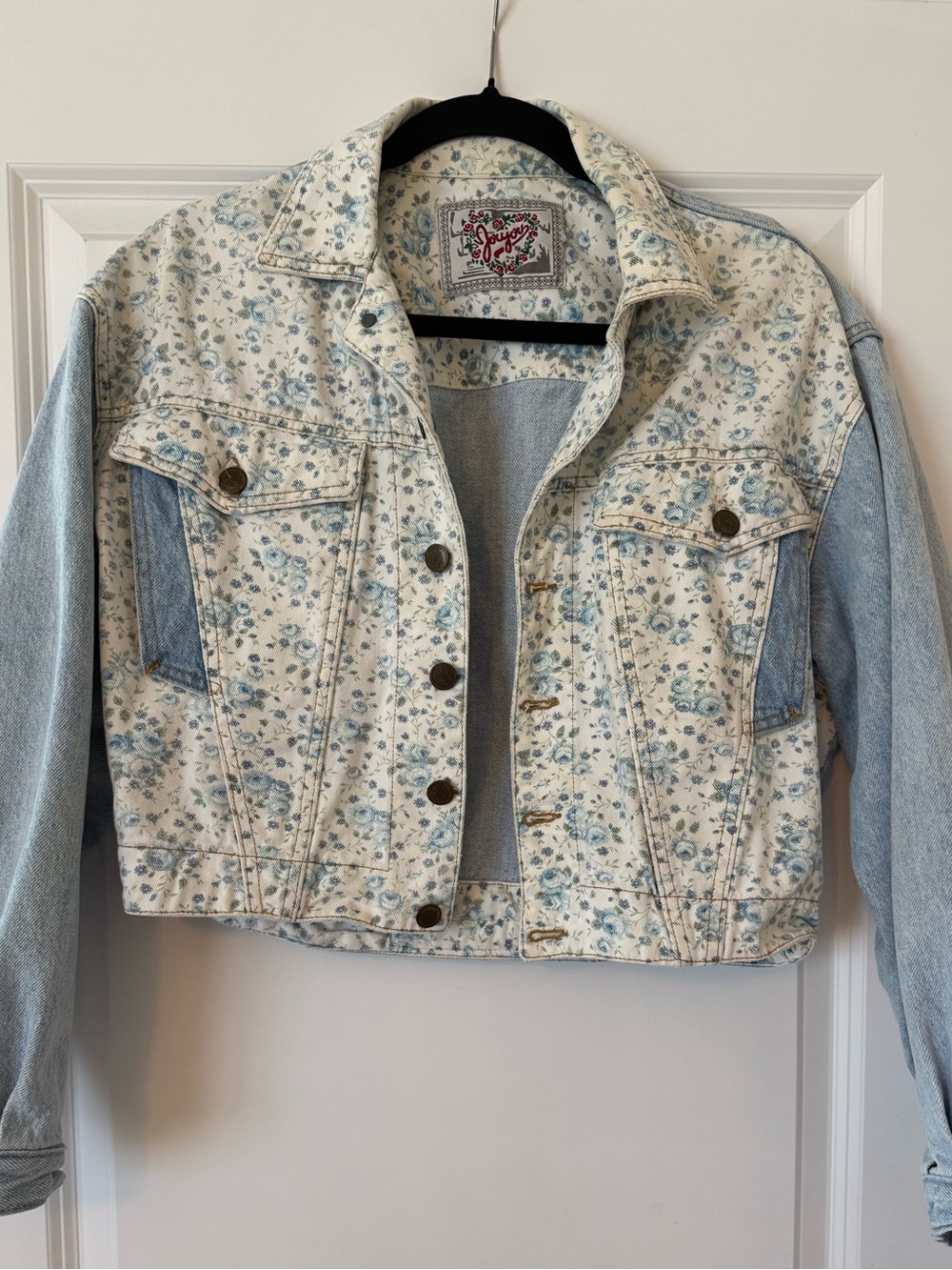 Vintage Oversized Women’s Jean Jacket Floral